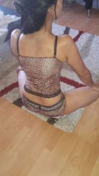 Arap Escort’tan Kalbinizi Çalacak Büyüleyici Bir Güzellik