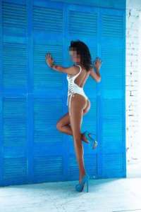 Arzuların Şelalesi, Bakışların Büyüleyiciliği: Rus Escort