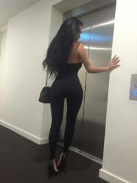 Özbek Escort Bayanın Çekici ve Hipnotize Edici Çizgileri