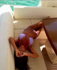 Rus Escort Güzelliği ile Ateşli Deneyimler